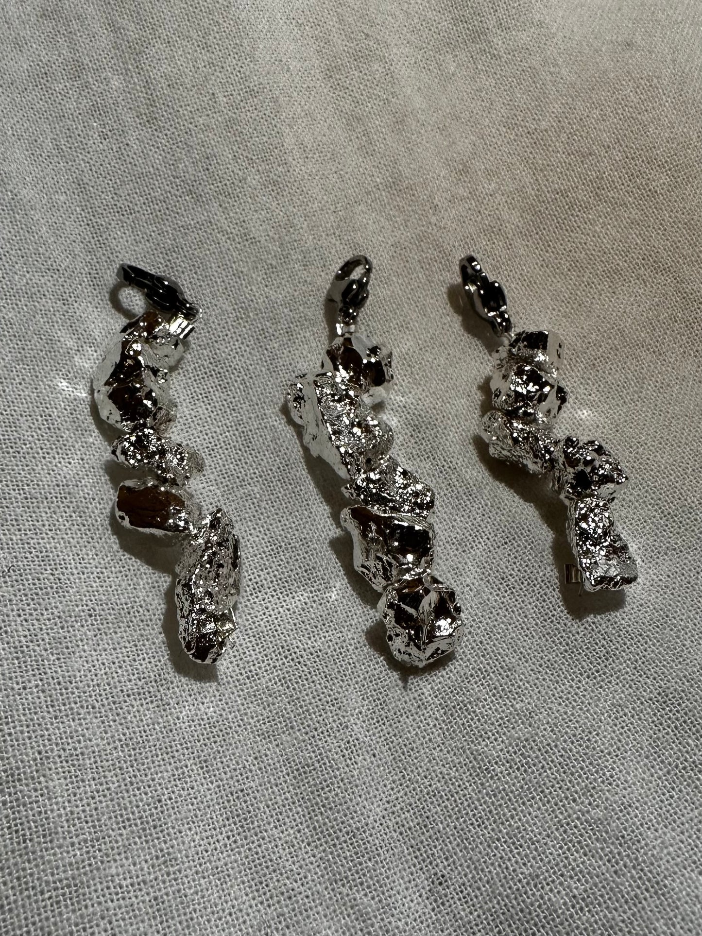 ORGANIC SILVER zip charm